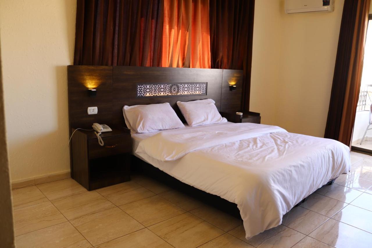 Eden Aqaba Hotel Exterior photo